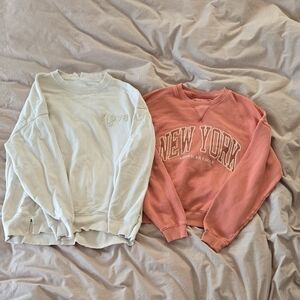 American Eagle And Aerie White and Pink Crew Neck Sweaters Womens Size Small